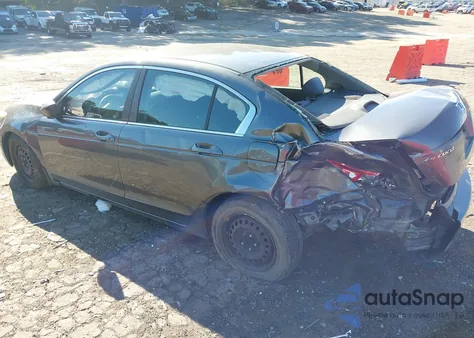 2010 Honda Accord 2.4 Lx z USA, uszkodzony, nr VIN 1HGCP2F3XAA015334